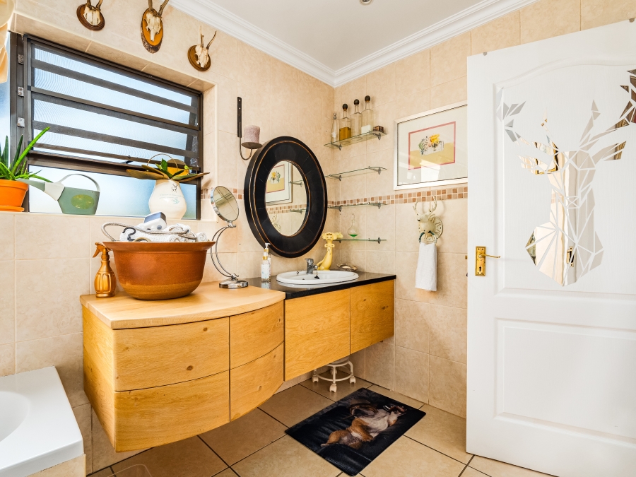 4 Bedroom Property for Sale in Groenvallei Western Cape